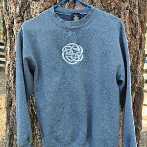 CELTIC FASHIONS Celtic Knot Embroidered Crew Sweatshirt Women's medium blue grey